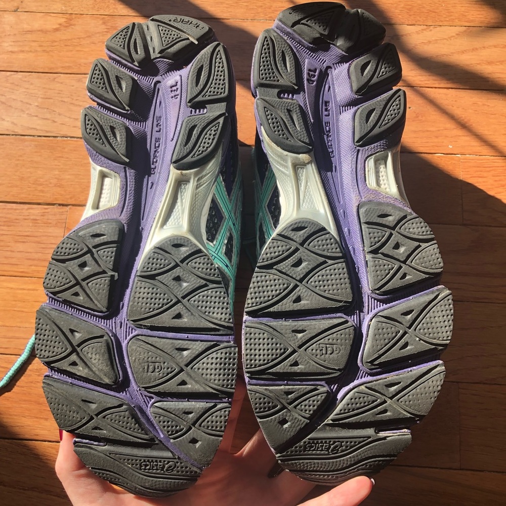 ASICS Running Shoes - Picture 3 of 4